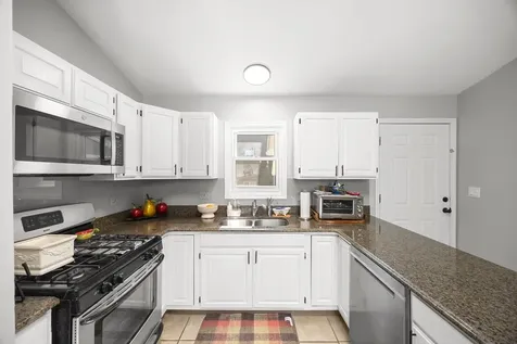 307 Terry Lane Bloomingdale IL 60108