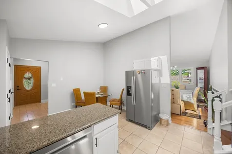 307 Terry Lane Bloomingdale IL 60108