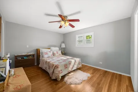 307 Terry Lane Bloomingdale IL 60108