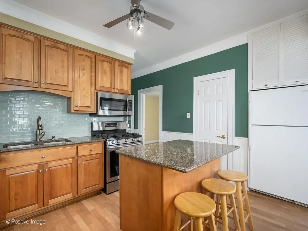 11215 South Sawyer Avenue Chicago IL 60655