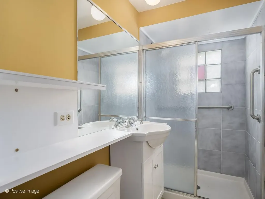 11215 South Sawyer Avenue Chicago IL 60655