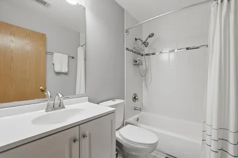 6727 Pine Lake Drive Tinley Park IL 60477