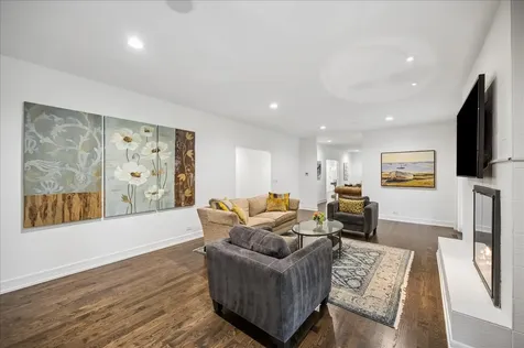 920 Pine Tree Lane Winnetka IL 60093
