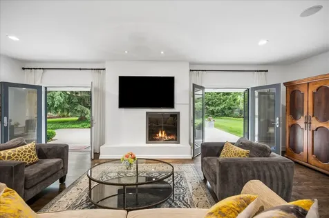 920 Pine Tree Lane Winnetka IL 60093