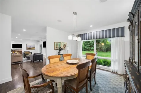 920 Pine Tree Lane Winnetka IL 60093
