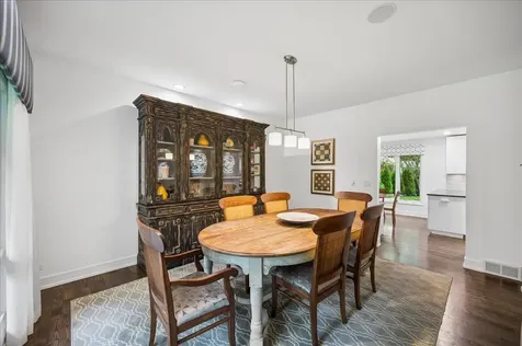 920 Pine Tree Lane Winnetka IL 60093