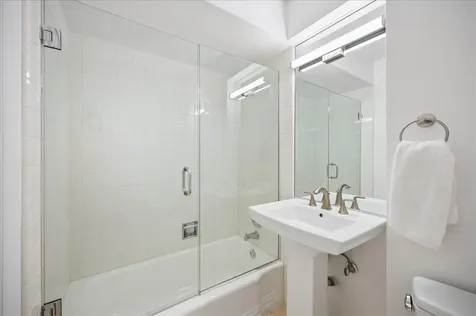 920 Pine Tree Lane Winnetka IL 60093