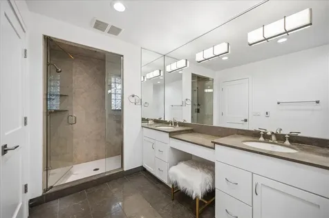 920 Pine Tree Lane Winnetka IL 60093