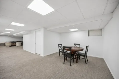 920 Pine Tree Lane Winnetka IL 60093