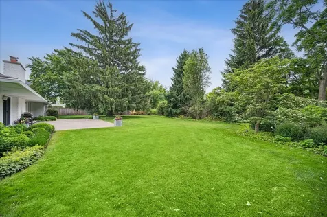 920 Pine Tree Lane Winnetka IL 60093