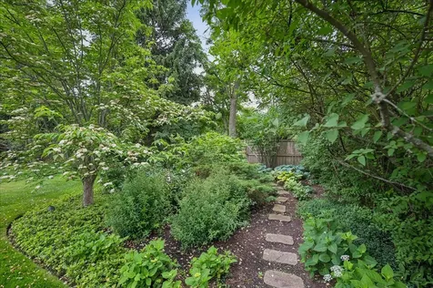 920 Pine Tree Lane Winnetka IL 60093