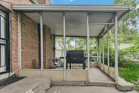 9357 South Jeffery Avenue Chicago IL 60617