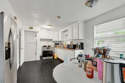 9357 South Jeffery Avenue Chicago IL 60617