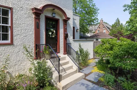 3055 Park Place Evanston IL 60201
