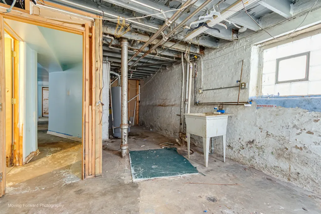 2647 West 69th Street Chicago IL 60629