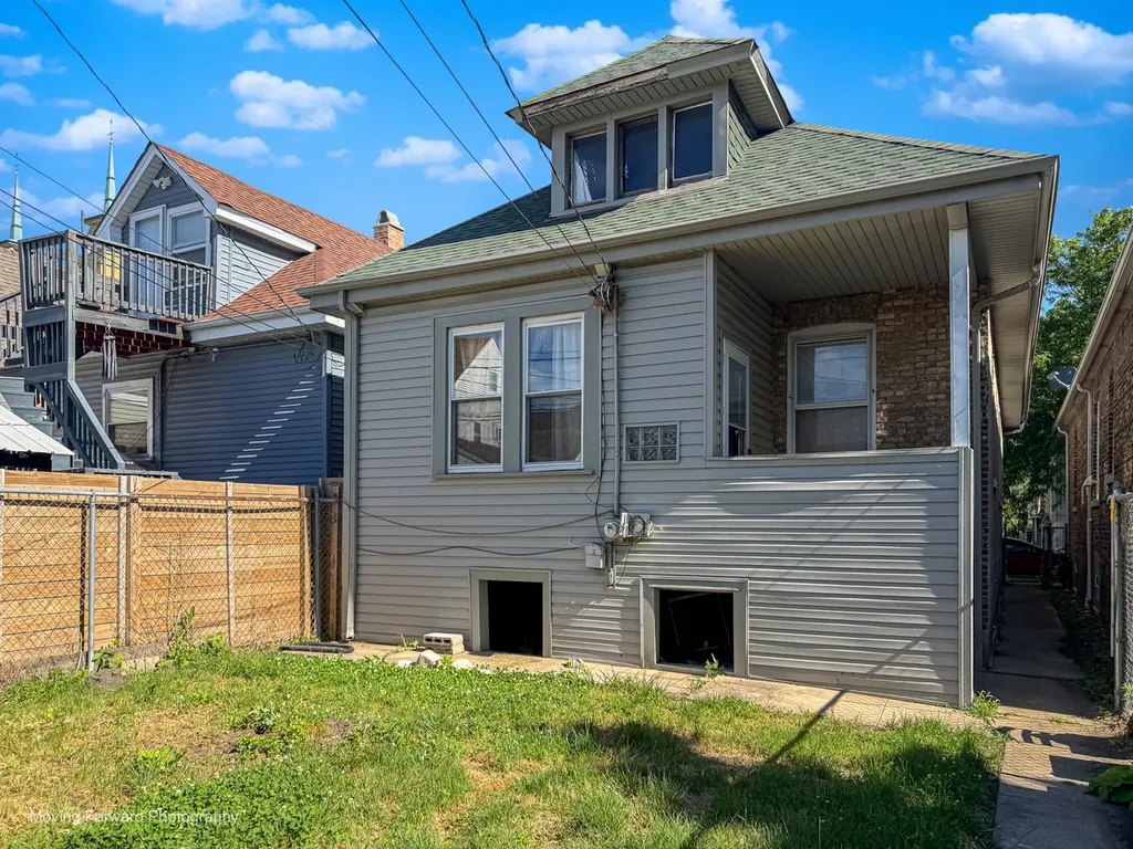 2647 West 69th Street Chicago IL 60629