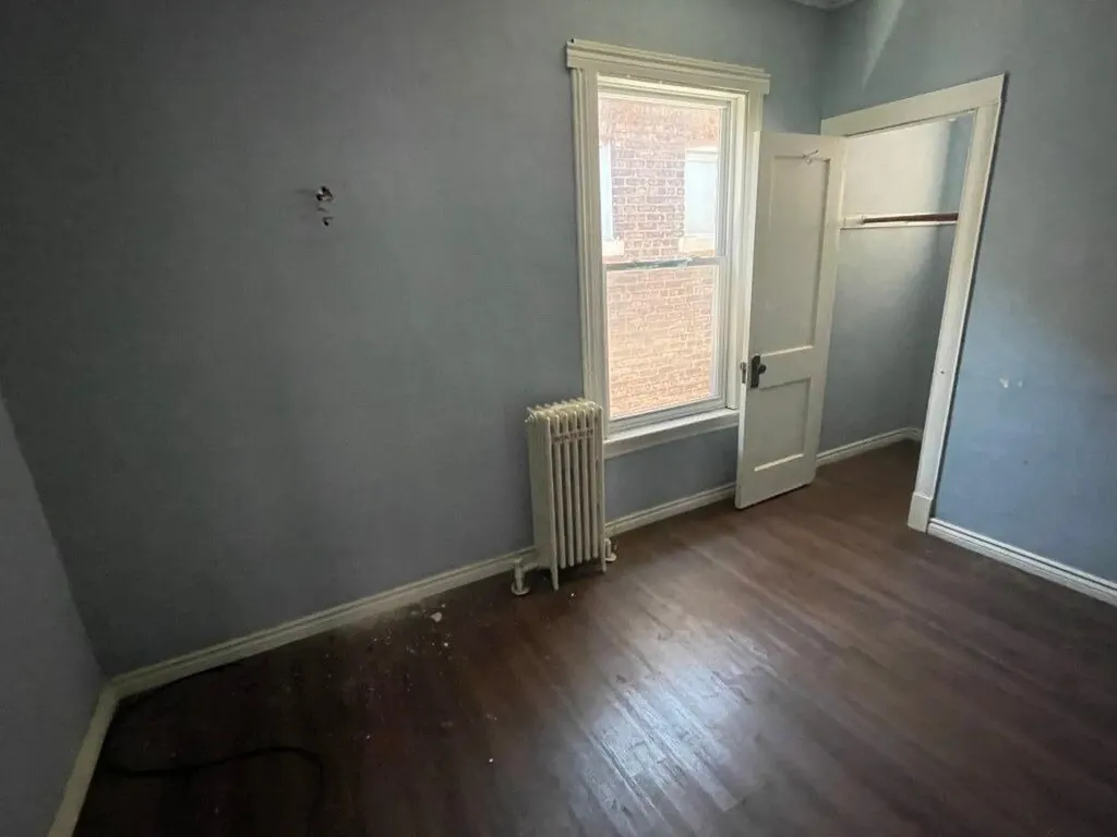 2647 West 69th Street Chicago IL 60629