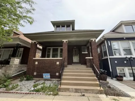 2647 West 69th Street Chicago IL 60629