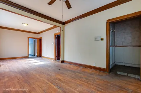 2647 West 69th Street Chicago IL 60629