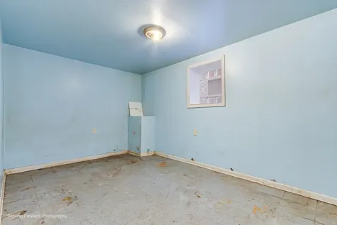 2647 West 69th Street Chicago IL 60629