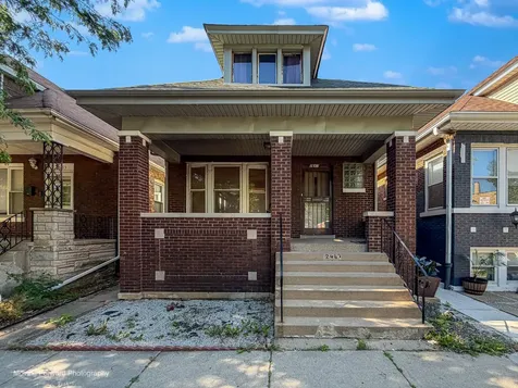 2647 West 69th Street Chicago IL 60629