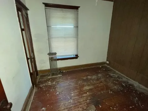 2647 West 69th Street Chicago IL 60629