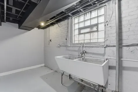 5515 South Oakley Avenue Chicago IL 60636