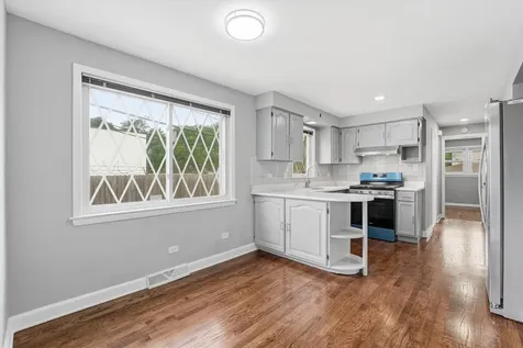 5515 South Oakley Avenue Chicago IL 60636