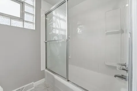 5515 South Oakley Avenue Chicago IL 60636
