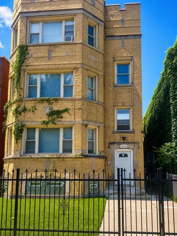 7840 South Constance Avenue S Chicago IL 60649