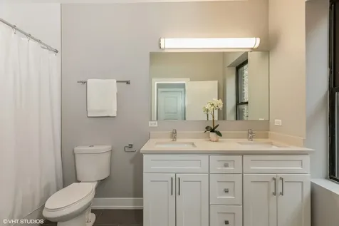 5038 South Saint Lawrence Avenue Chicago IL 60615