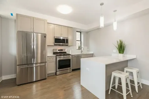 5038 South Saint Lawrence Avenue Chicago IL 60615