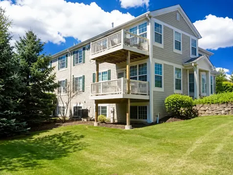 667 Creekside Circle Gurnee IL 60031