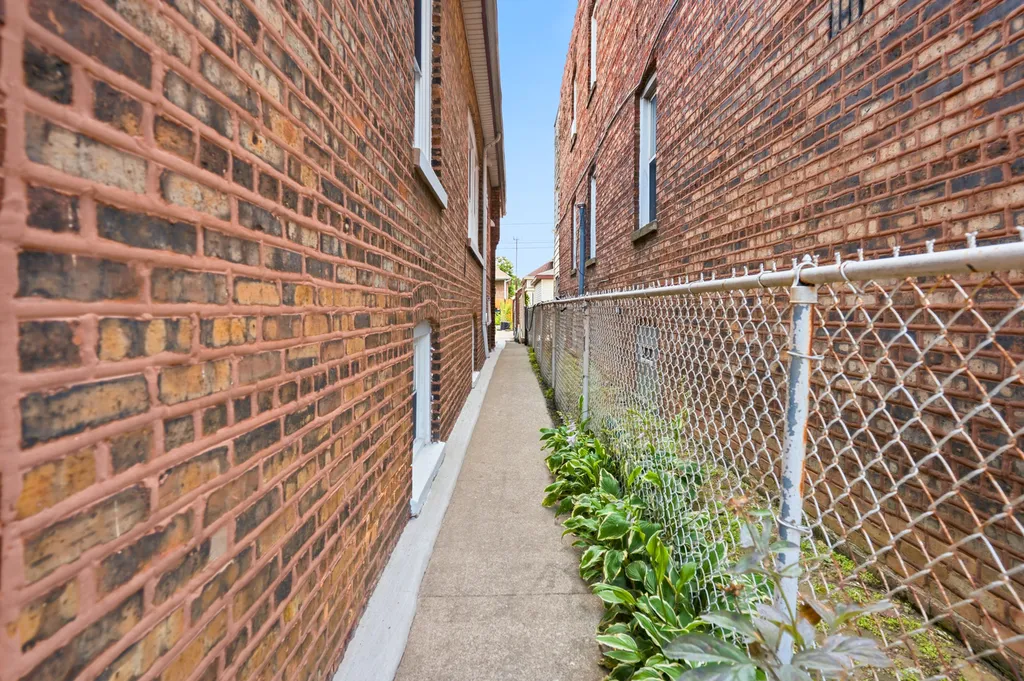 7643 South Paulina Street Chicago IL 60620