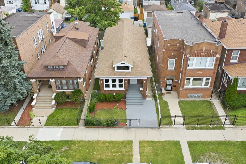 7643 South Paulina Street Chicago IL 60620