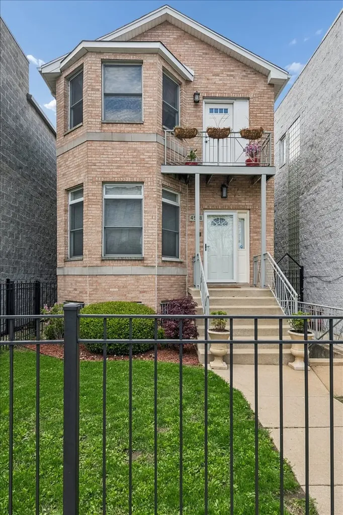 4538 South Saint Lawrence Avenue Chicago IL 60653