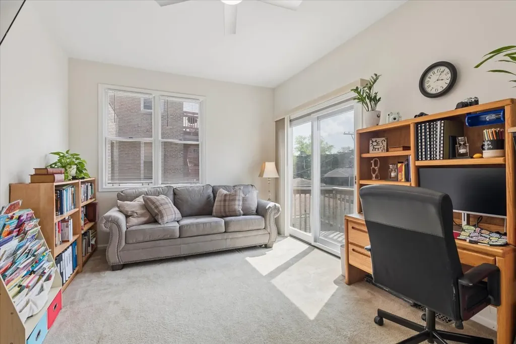 4538 South Saint Lawrence Avenue Chicago IL 60653