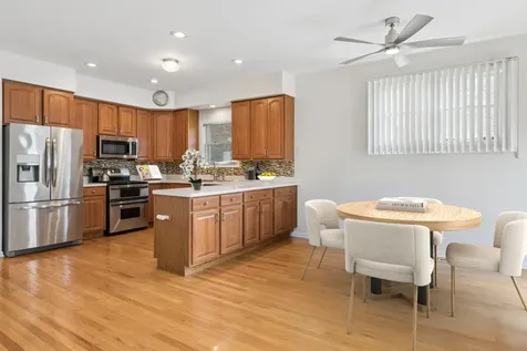 4538 South Saint Lawrence Avenue Chicago IL 60653
