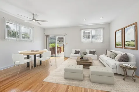 4538 South Saint Lawrence Avenue Chicago IL 60653