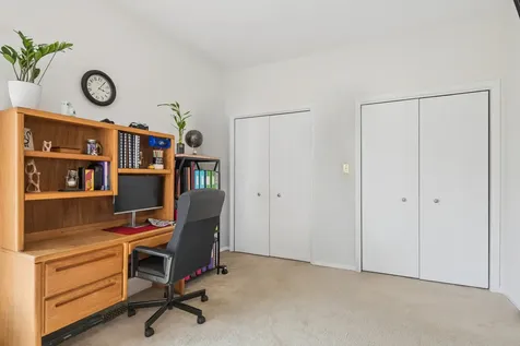 4538 South Saint Lawrence Avenue Chicago IL 60653