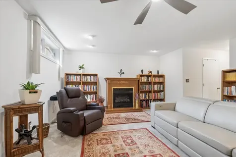 4538 South Saint Lawrence Avenue Chicago IL 60653