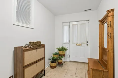 4538 South Saint Lawrence Avenue Chicago IL 60653