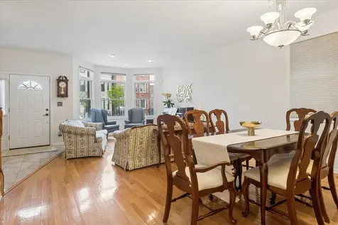 4538 South Saint Lawrence Avenue Chicago IL 60653