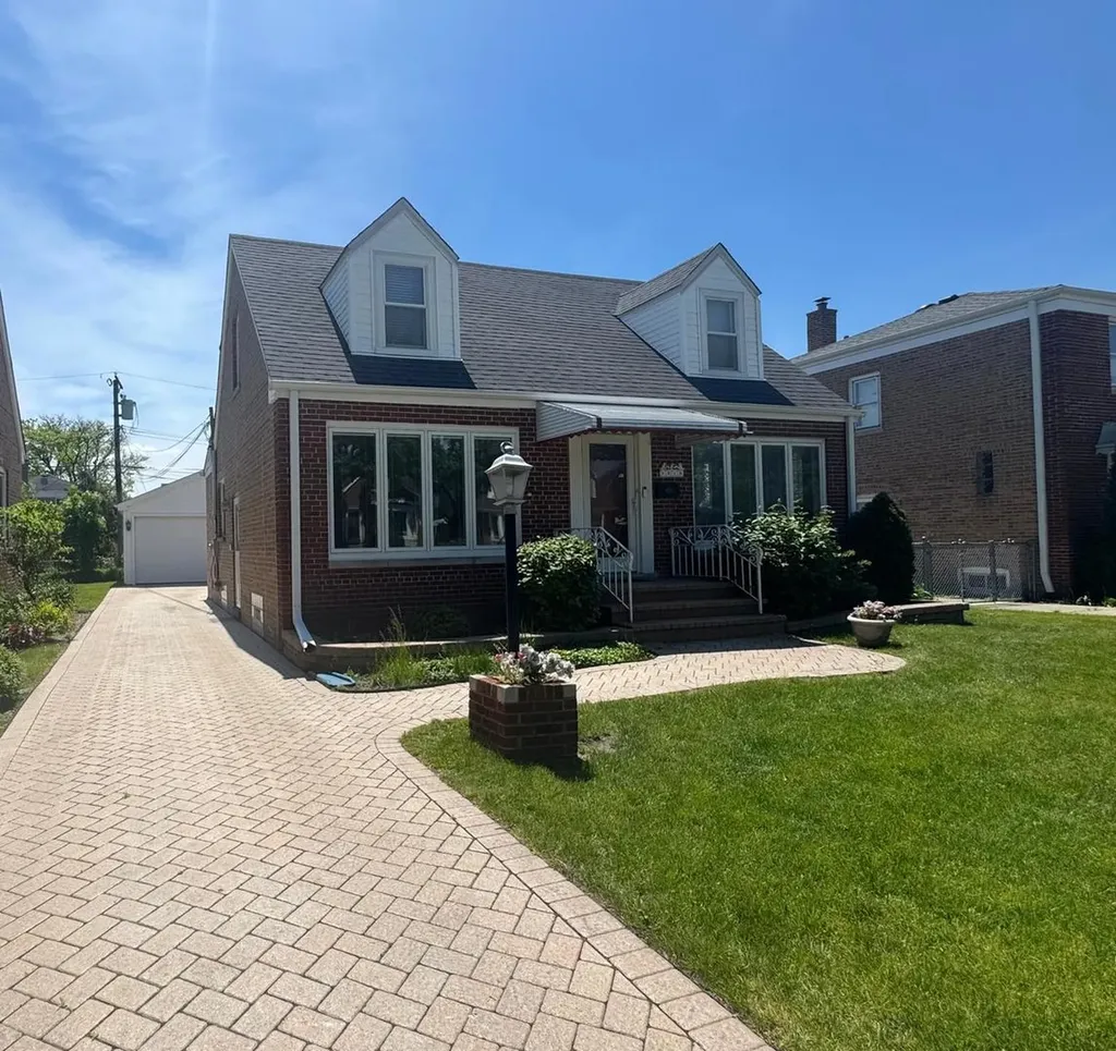 7515 West Rosedale Avenue Chicago IL 60631