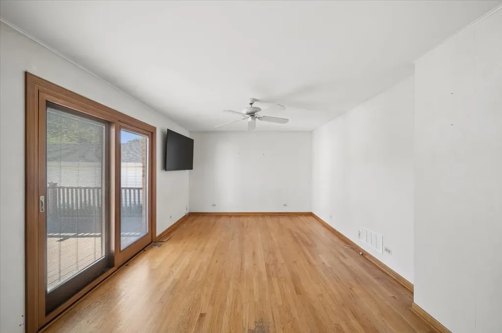 7515 West Rosedale Avenue Chicago IL 60631