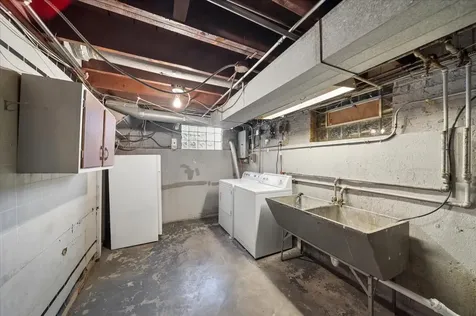 7515 West Rosedale Avenue Chicago IL 60631