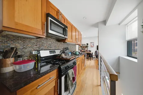 2245 West Barry Avenue Chicago IL 60618