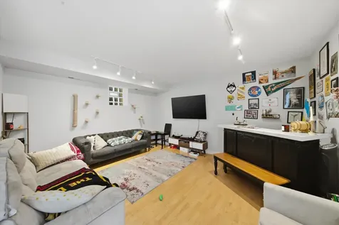 2245 West Barry Avenue Chicago IL 60618