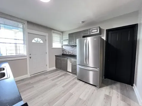 5350 West Crystal Street Chicago IL 60651