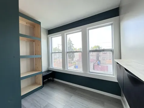 5350 West Crystal Street Chicago IL 60651